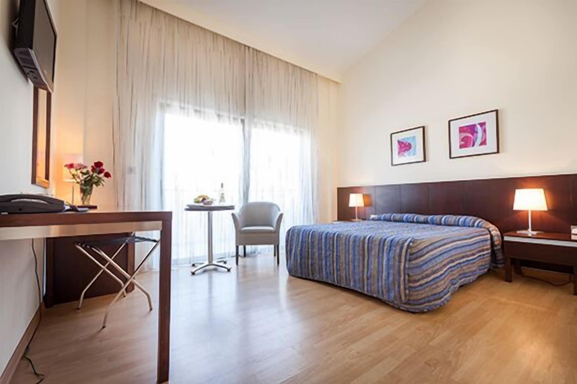 Crown Resorts Henipa Ларнака Екстер'єр фото