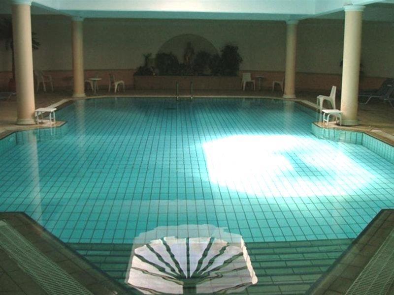 Crown Resorts Henipa Ларнака Екстер'єр фото